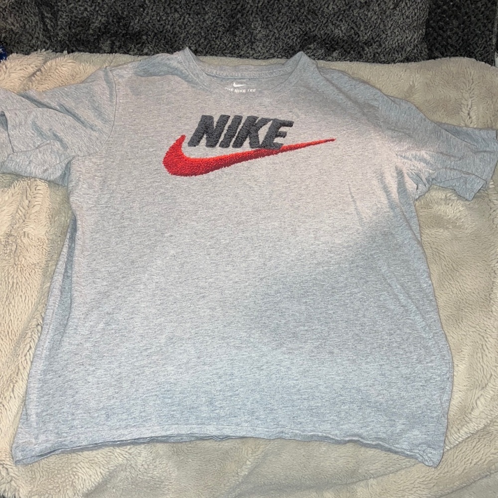 🎉4 for $20 Nike Graphic Training Top, Boys’ Medium